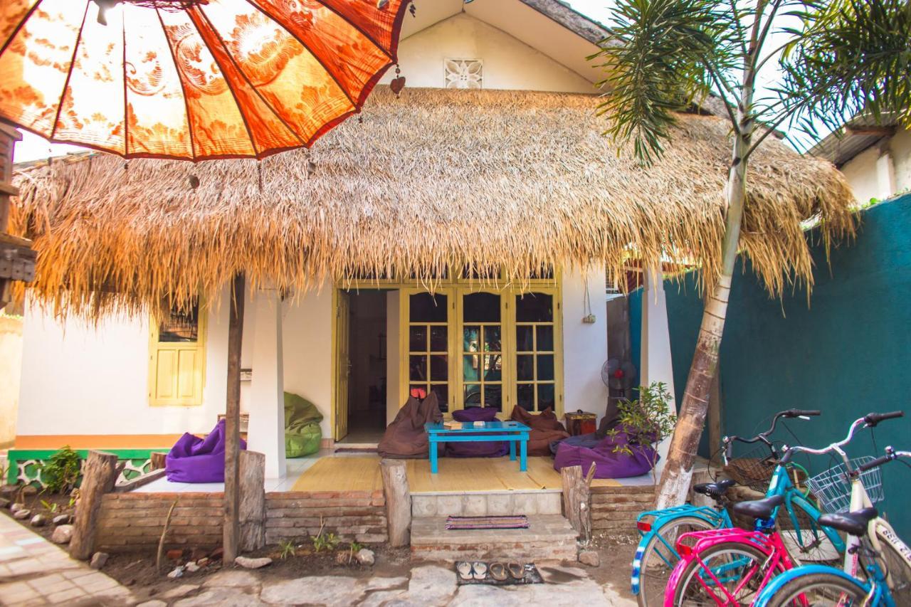La Boheme Mini Hostel Gili Trawangan Bagian luar foto